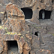 Cuevas de Cuatro Puertas