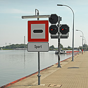 Wartebereich vor der Schleuse Rothensee